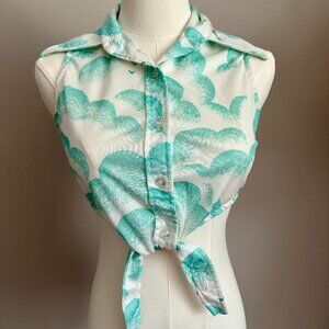 Vintage Aqua & White Cloud Print Tie-Front Sleeveless Button-Up Crop Top